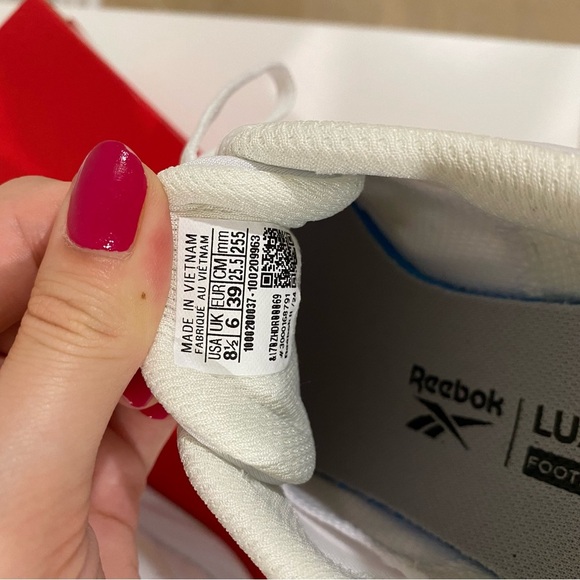 Reebok | White Running Shoes Sneakers 🤍 - Picture 8 of 12